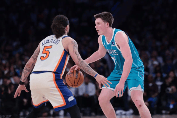 乐鱼中国体育-128-118！掘金胜马刺定西部格局，收官日多队悲喜交织